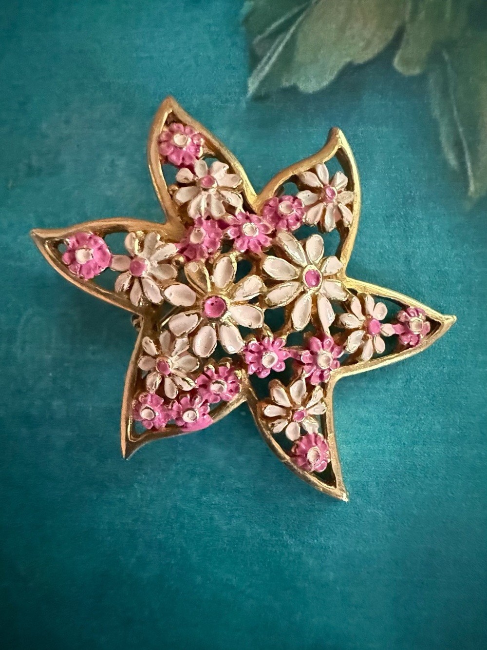 Pink and White Floral Star Brooch - Women Jewelry